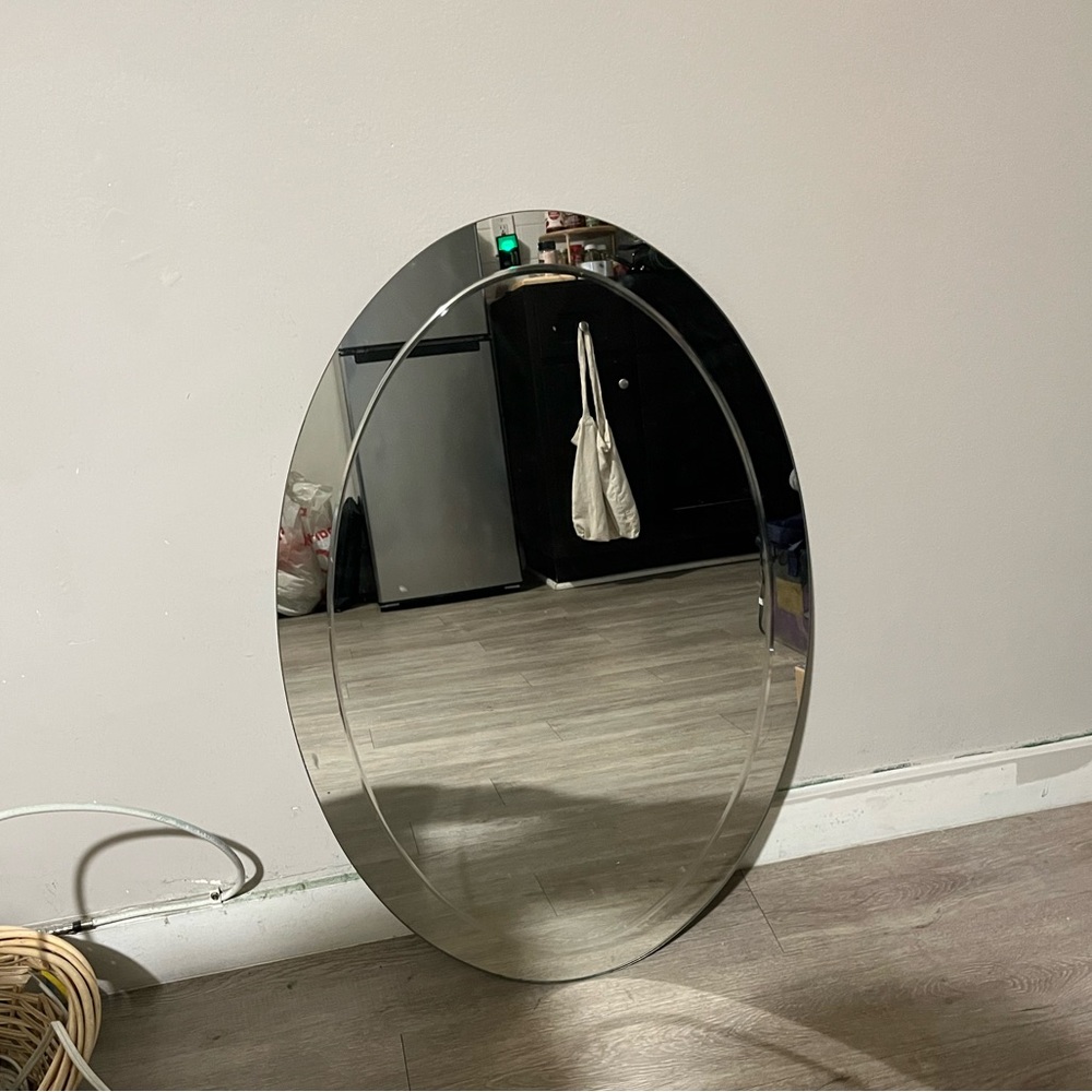 Oval mirror